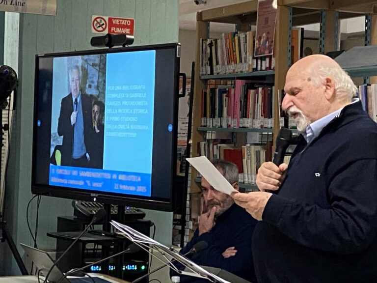 Il Circolo dei Sambenedettesi in biblioteca con Gabriele Cavezzi