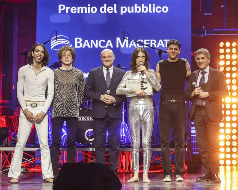 Androgynus incanta Musicultura e vince il Premio del Pubblico
