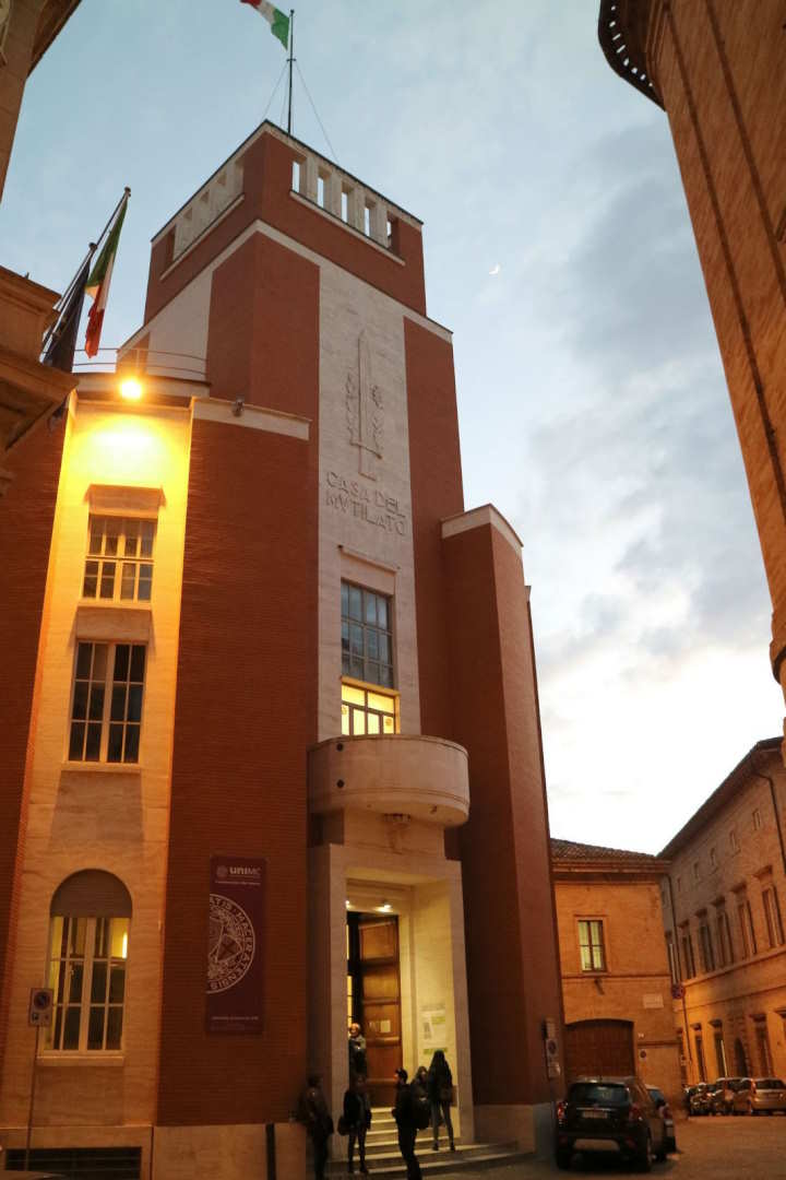 Otto fiabe per raccontare storie di detenzione femminile