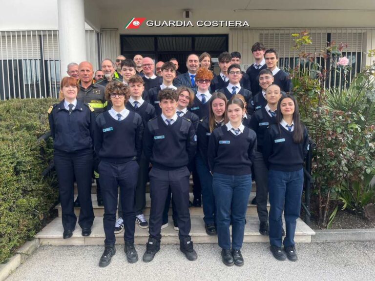 Guardia Costiera e scuola: un binomio che funziona