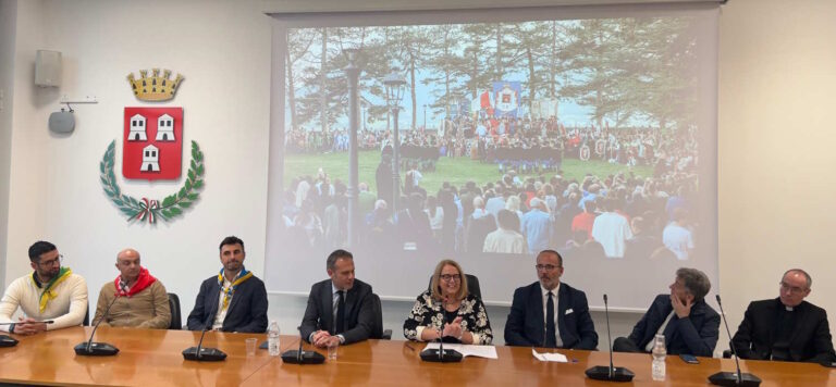 è la Corsa alla Spada e Palio 2025