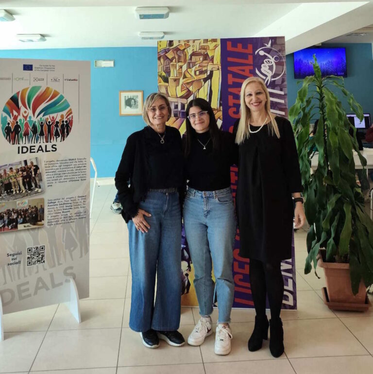 IL ‘FILO DELLA SPERANZA’ DI ELISA IANNOTTI