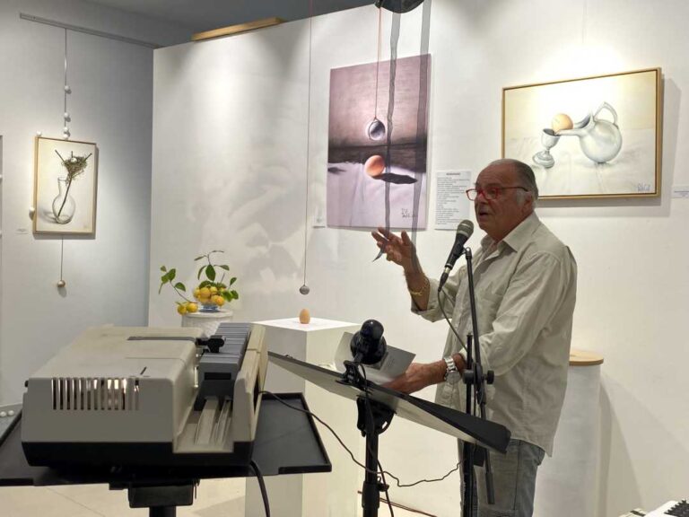 Paola Celi, ‘Disarmonia leggera’: pittura e ‘Ossi di Seppia’ con Vincenzo Di Bonaventura @ Palazzina Azzurra