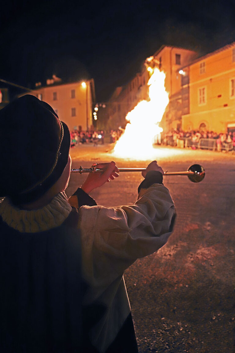 Camerino entra nel vivo della 44a Corsa alla Spada e Palio
