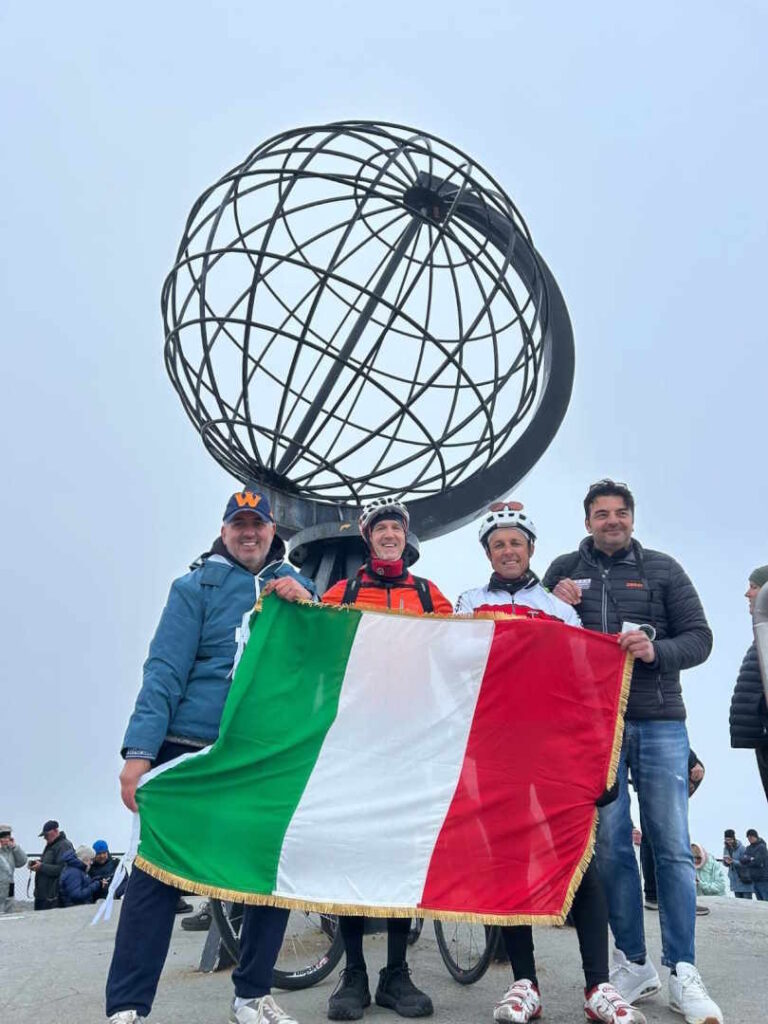 Il ciclista Tonino Pieroni completa la grande impresa “Da Camerino a Capo Nord”