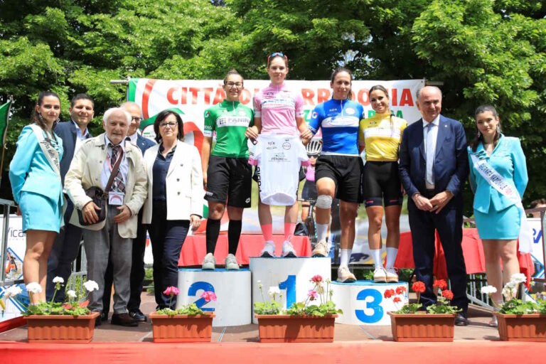 Epilogo del Giro delle Marche a Corridonia tra il ricordo di Sara Piffer e le vittorie di Federica Piergiovanni e Chantal Pegolo