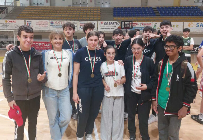 IIS CAPRIOTTI: BRONZO REGIONALE AI CAMPIONATI STUDENTESCHI DI BASKIN