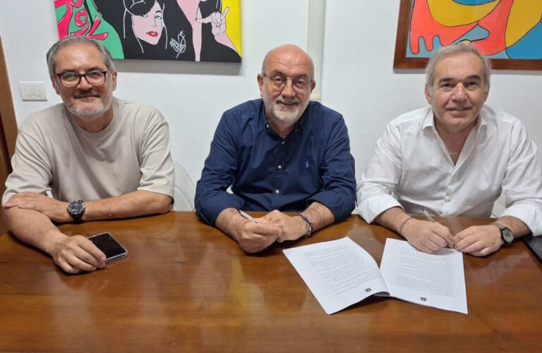 Firmata la convenzione tra Comune e Samb per la gestione del ‘Riviera delle Palme’