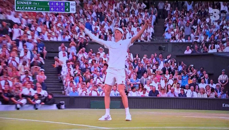 Jannik Sinner è il nuovo Re di Londra