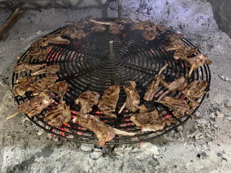 Ahahah che buono l’agnello al Fonte Orfeo!