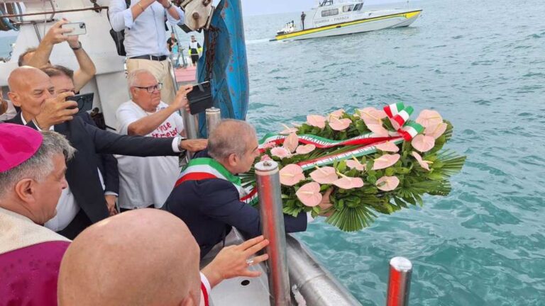 Festa delle feste, è la processione in mare