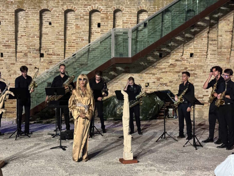 Note su Tela, Scolpire la Musica