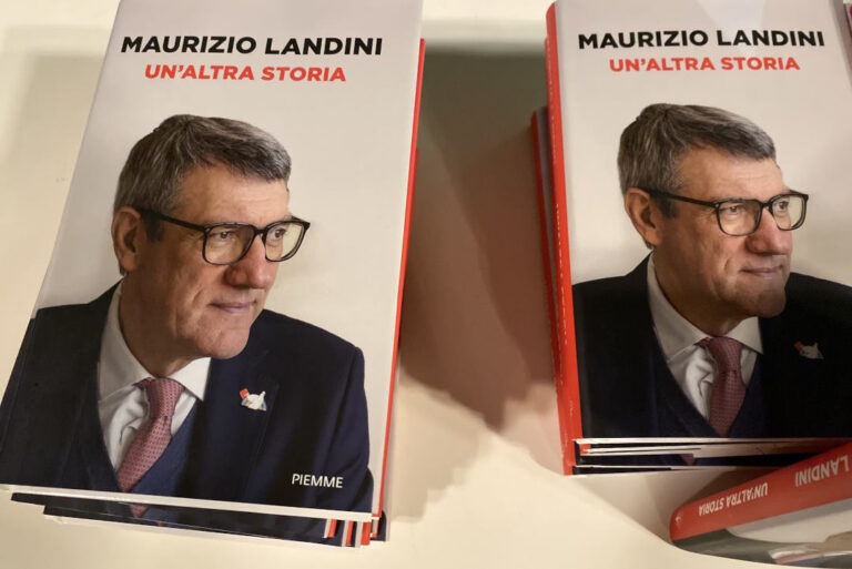 Maurizio Landini, Un’altra storia