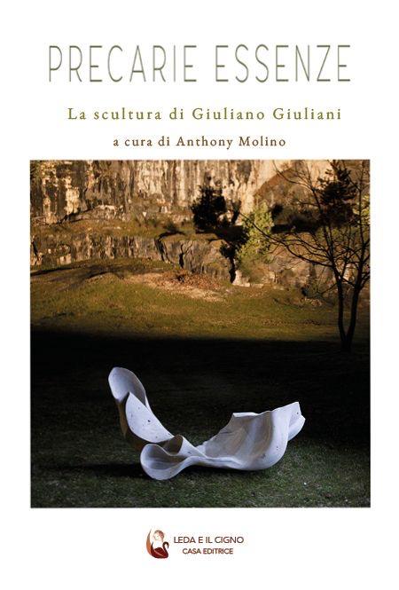 Precarie essenze. ‘La scultura di Giuliano Giuliani’ alla libreria Mondadori