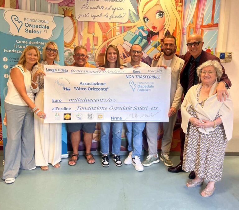 Una comunità unita per i bambini del Salesi: consegnati i 1.200€ raccolti con l’asta di beneficenza