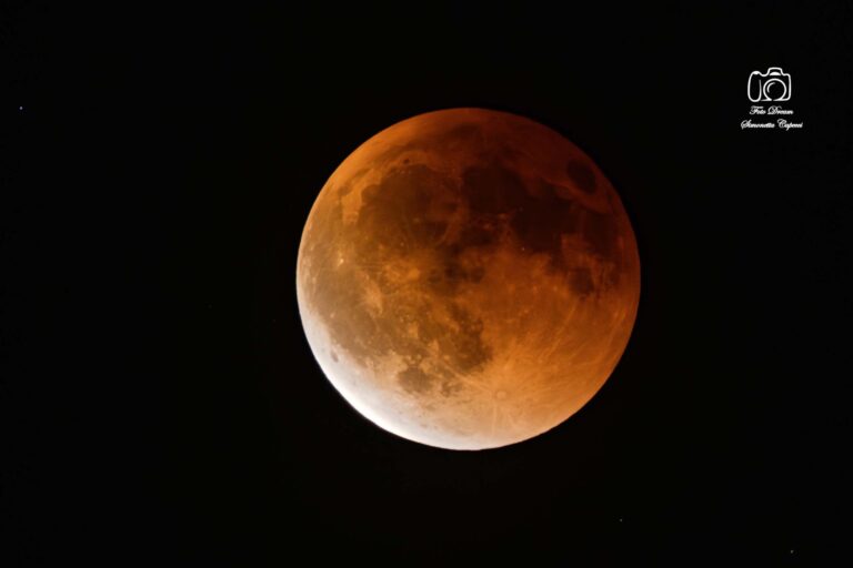 è la Luna Rossa… di Sangue