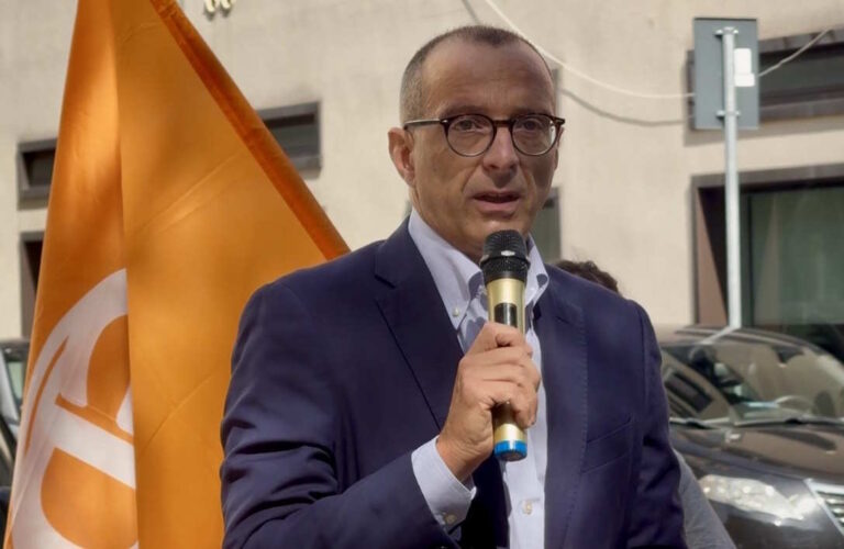 Ricci: “Trasporto scolastico gratuito nelle Marche contro il ‘caro scuola’”