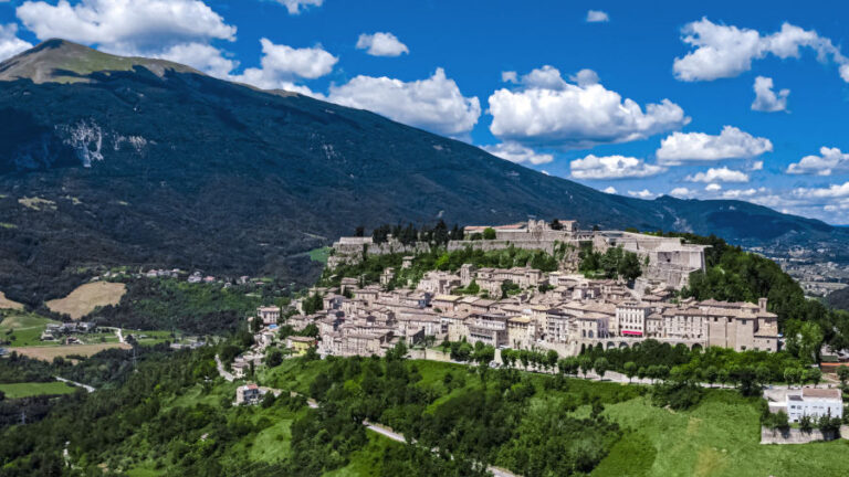 INCENTIVI PER L’AREA DI CRISI DI ASCOLI PICENO: NUOVE OPPORTUNITÀ PER IMPRESE E OCCUPAZIONE