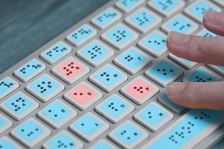 AUMENTO DELLE SANZIONI PER MANCATA ASSUNZIONE DI CENTRALINISTI NON VEDENTI