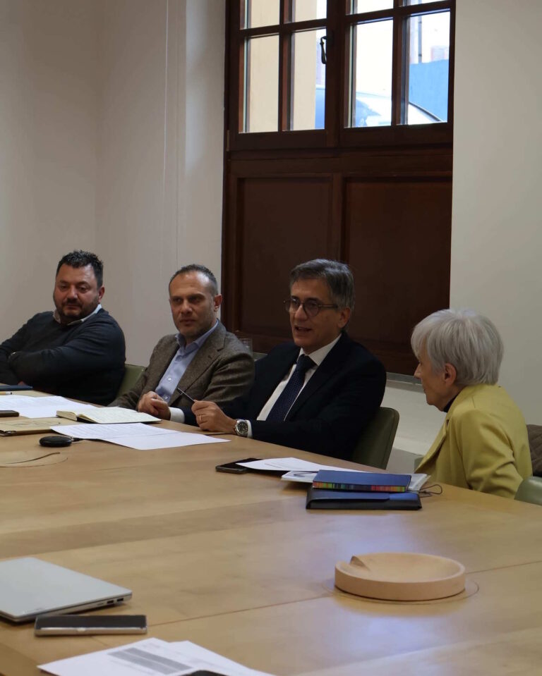 Firmato l’Accordo Quadro tra UniCam e l’Associazione “Le Città del Miele”, Lucarelli