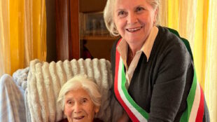 Irma Marchionni ha compiuto 100 anni ed ha ricevuto la visita del Commissario prefettizio Stentella