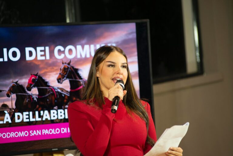 UN GRANDE GALÀ PER IL PALIO DEI COMUNI 2025: TRA PASSIONE, CAVALLI D’ÉLITE E GEMELLAGGI
