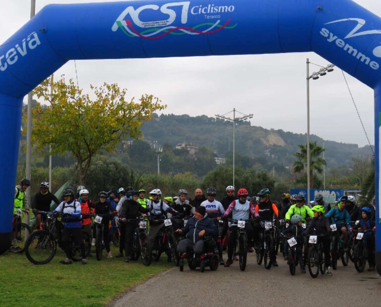 Grottammare pedala con entusiasmo: grande successo per la prima “Pedalata di San Martino”