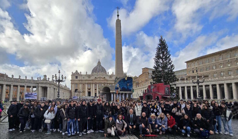 GLI ALUNNI DELL’IIS A. CAPRIOTTI INCONTRANO PAPA LEONE XIV