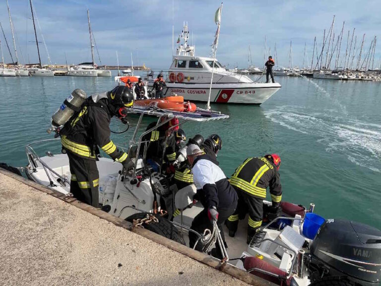 Esercitazione marittima antincendio: massima sinergia nel porto di San Benedetto del Tronto