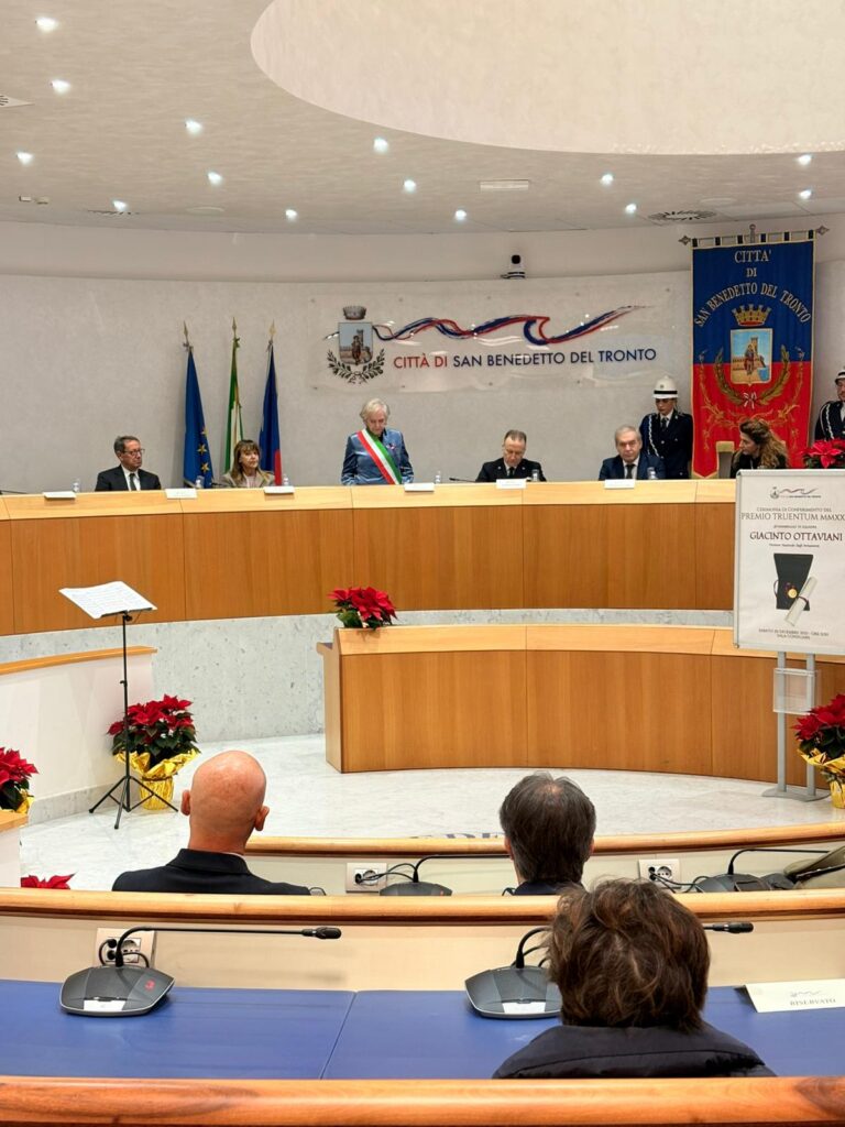 Conferito il premio Truentum all’ammiraglio Giacinto Ottaviani