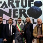 Lufficio-stampa-Federico-Ameli-Francesco-Balloni-Emiliano-Sciamanna-Anna-Falchi-e-il-presidente-della-Camera-di-Commercio-delle-Marche-Gino-Sabatini