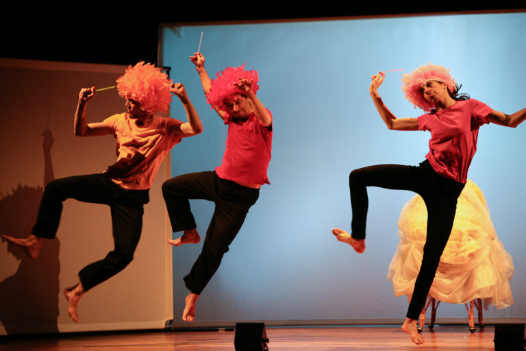 OSIMO, FAMIGLIA A TEATRO PER “ROSASPINA. STORIA DI UN BACIO” ALLA NUOVA FENICE DOMENICA 1 FEBBRAIO