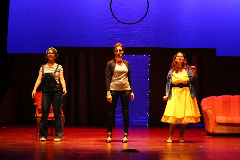 MATELICA, SABATO 31 GENNAIO AL TEATRO PIERMARINI “ANGELI IN VACANZA” DI TEATRO IN BILICO