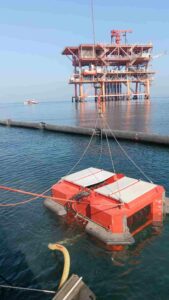 Collisione contro la piattaforma ‘Sarago Mare A’: sversati in mare diecimila litri di gasolio