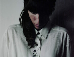 I TEATRI DI PESARO LUOGHI DI CREAZIONE ARTISTICA CON RAM. RESIDENZE ARTISTICHE MARCHIGIANE: SABATO 28 MARZO ALLA SALA DELLA REPUBBLICA CANTIERE APERTO PER “CATALOGO” CON MARTA CIAPPINA