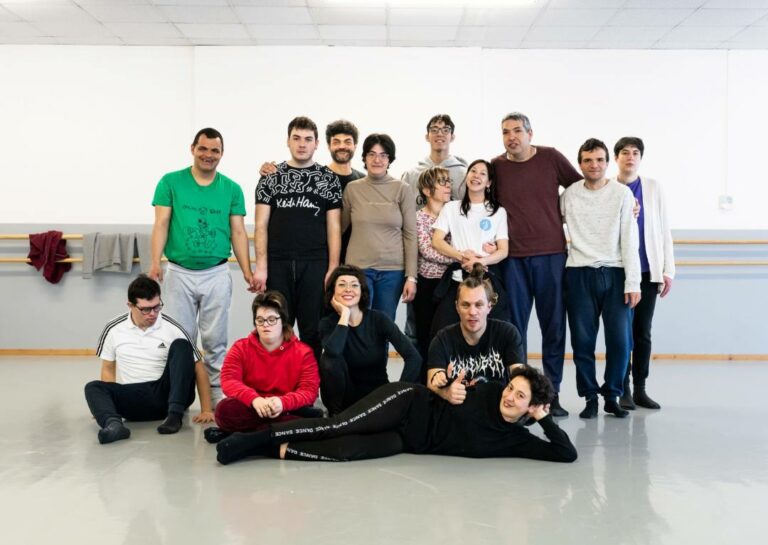 Riparte a Jesi ‘OperaH’, il laboratorio di teatro sociale e danza movimento terapia per persone adulte con disabilità medio-lieve