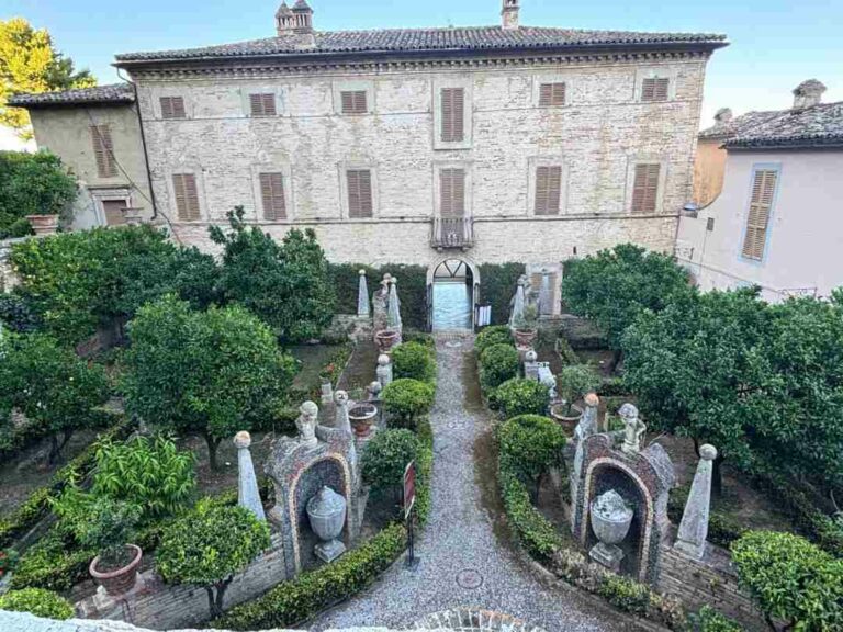 Il Giardino segreto di Villa Sgariglia trionfa alle Giornate FAI di Primavera
