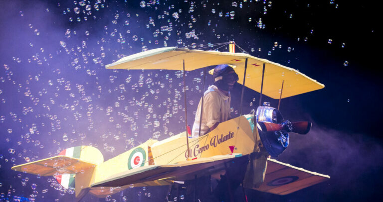 CLOWNERIE, BOLLE DI SAPONE E ARTI CIRCENSI IN “CONTROVENTO” DI MICHELE CAFAGGI, SPETTACOLO PER BAMBINI E ADULTI IN SCENA SABATO 14 MARZO AL TEATRO VENTIDIO BASSO DI ASCOLI PICENO E DOMENICA 15 MARZO AL TEATRO DELLA FORTUNA DI FANO