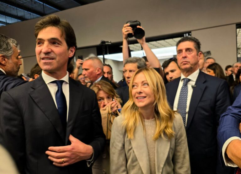 salone-mobile-milano-a179f5e7-8dcf-4962-97f2-e24df62cd9da