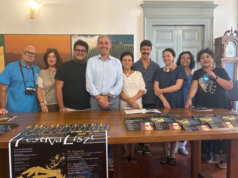 foto-conferenza-stampa