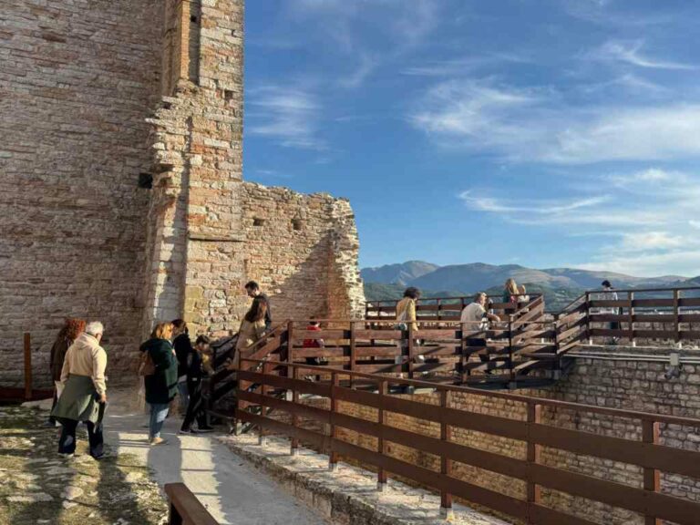 Prima-apertura-Rocca-Varano-2